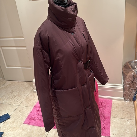 Brand new Lululemon pure puff jacket long l, burgundy color - Picture 6 of 7